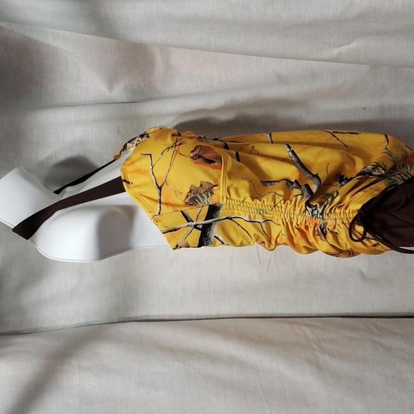 Realtree. NWOT. Halter: Adjustable Side Ties; Shelf Bra w/Removable Pads Size L - Picture 5 of 12